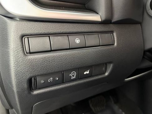 New 2026 Nissan Rogue SV w/ Cold Weather Package FWD image 30