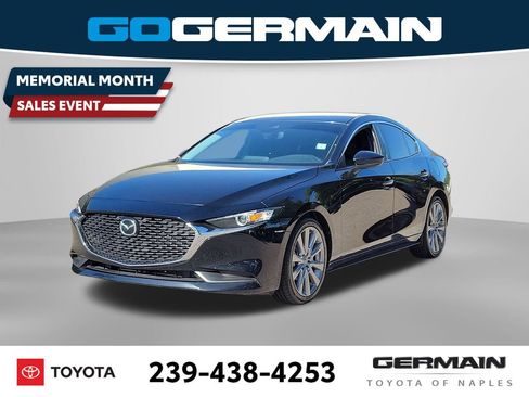 Used 2022 MAZDA MAZDA3 s FWD image 1
