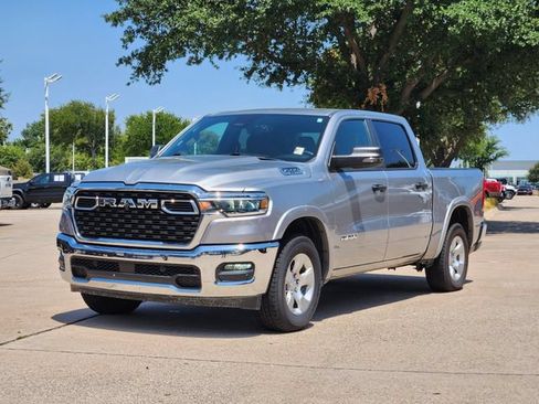 Used 2025 RAM 1500 Big Horn AWD/4WD image 3