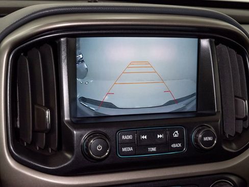 Used 2016 Chevrolet Colorado Z71 AWD/4WD image 16