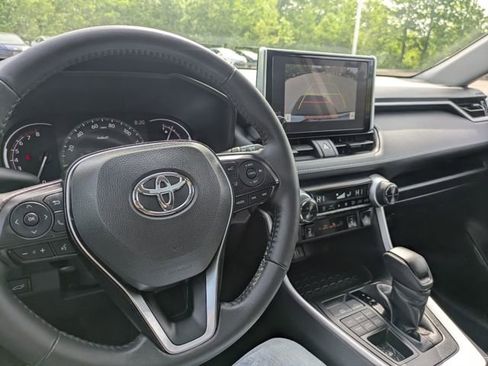 Used 2025 Toyota RAV4 XLE w/ Convenience Package AWD/4WD image 35