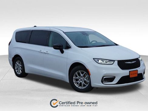 Certified 2024 Chrysler Pacifica Touring-L image 1