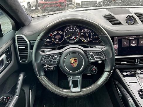 Used 2020 Porsche Cayenne Turbo S AWD/4WD image 31