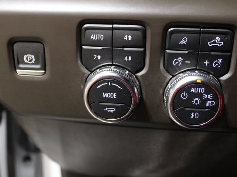 Used 2025 GMC Sierra 1500 Denali AWD/4WD image 41