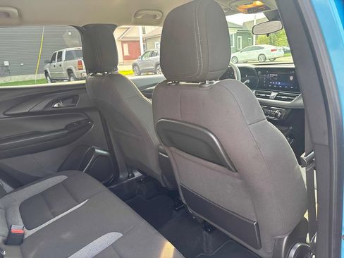 Used 2025 Chevrolet TrailBlazer LT AWD/4WD image 25
