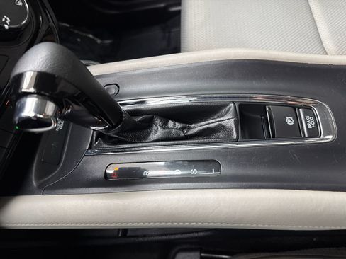 Used 2020 Honda HR-V LX image 28