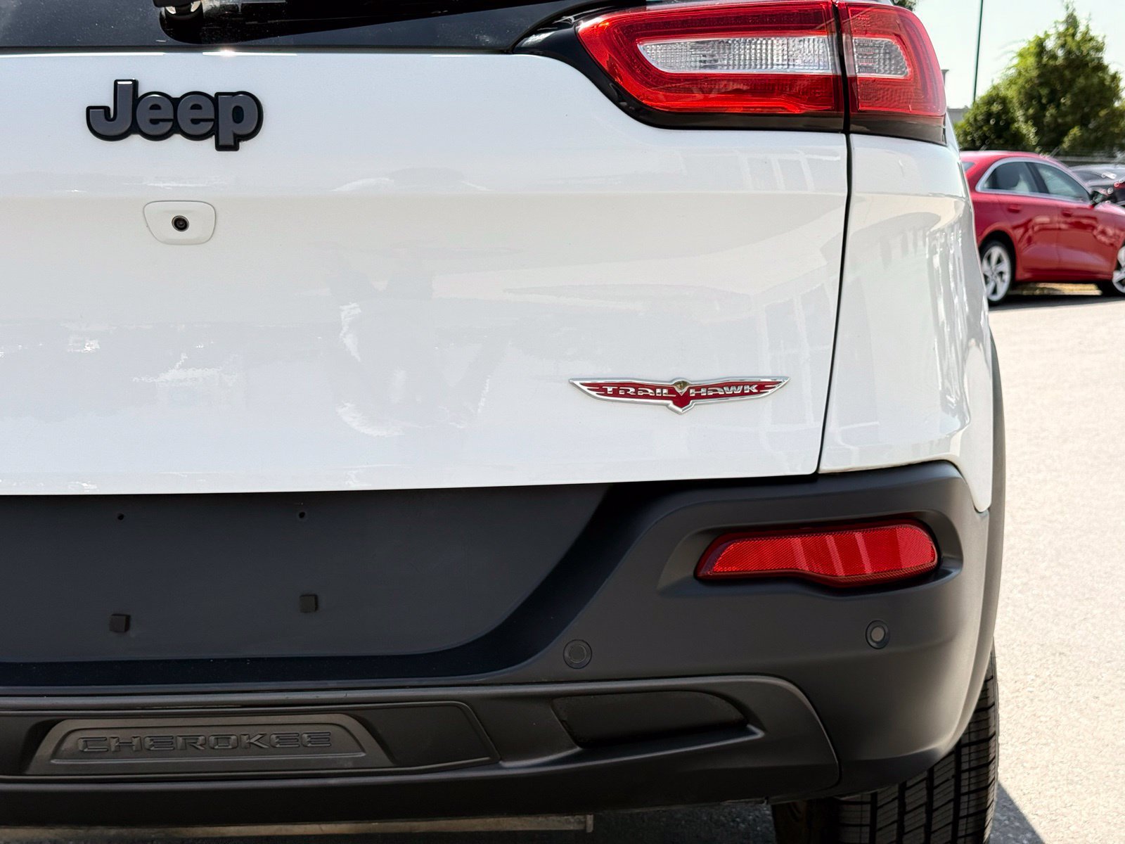 Used 2017 Jeep Cherokee Trailhawk AWD/4WD image 9