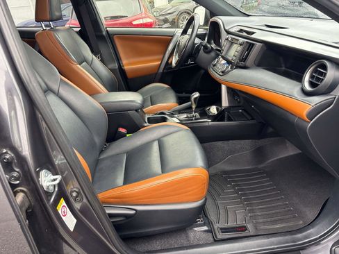 Certified 2016 Toyota RAV4 SE image 16