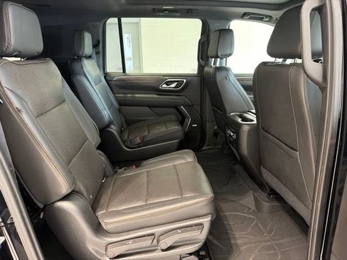 Certified 2021 Chevrolet Suburban High Country w/ Premium Package AWD/4WD image 12