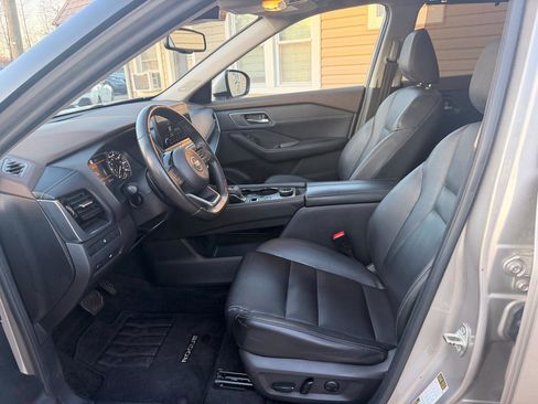 Used 2021 Nissan Rogue SL w/ Premium Package image 23