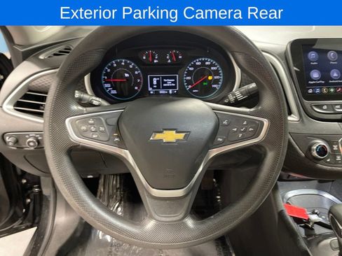 Used 2023 Chevrolet Malibu LT image 9