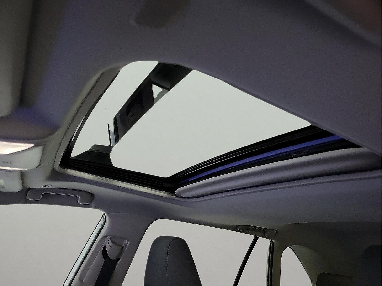 Certified 2025 Toyota RAV4 XLE w/ Convenience Package FWD image 13