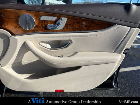 Used 2017 Mercedes-Benz E 300 4MATIC image 29