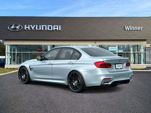 Used 2018 BMW M3 RWD image 2