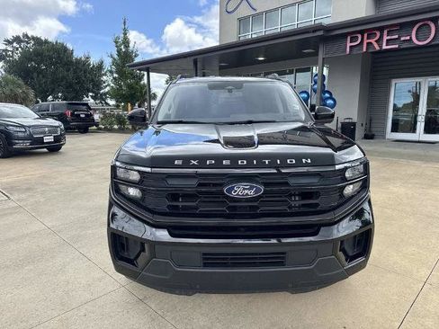 Certified 2025 Ford Expedition Max Active RWD image 3