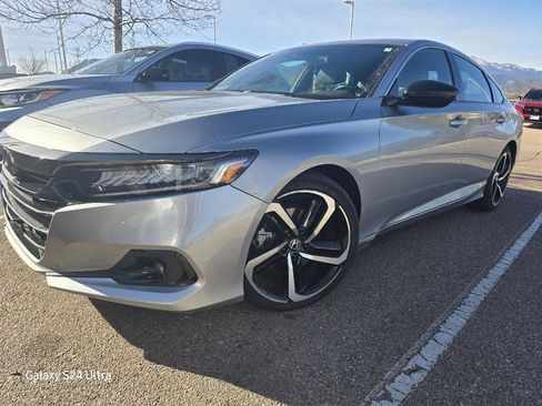Used 2022 Honda Accord Sport image 3