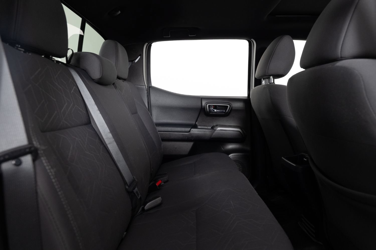 Used 2017 Toyota Tacoma TRD Off-Road w/ Premium & Technology Package AWD/4WD image 22