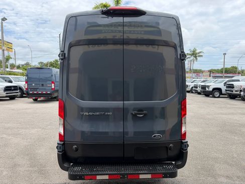 Used 2020 Ford Transit 250 148 High Roof Extended RWD image 4
