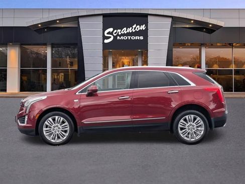 Used 2017 Cadillac XT5 Premium Luxury AWD/4WD image 2