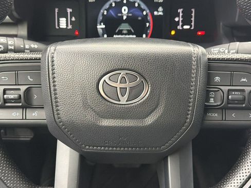 Used 2026 Toyota Tacoma SR5 AWD/4WD image 27