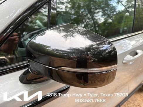 Certified 2025 Kia Sorento SX AWD/4WD image 5