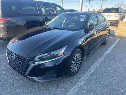 Used 2025 Nissan Altima 2.5 SV