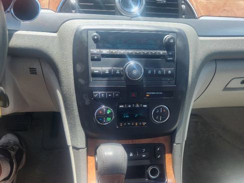 Used 2012 Buick Enclave Leather AWD/4WD image 21