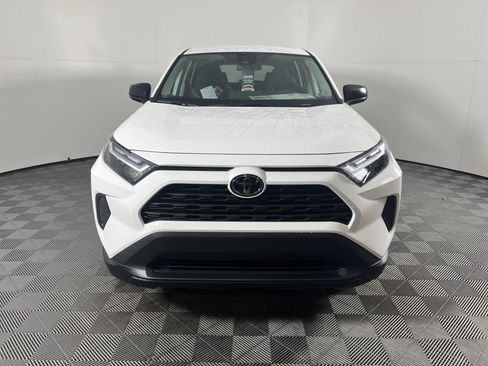 Used 2023 Toyota RAV4 LE FWD image 9