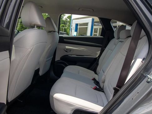 Certified 2026 Hyundai Tucson SE FWD image 9
