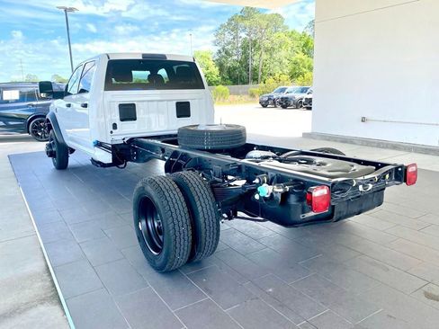 New 2026 RAM 5500 Tradesman image 8