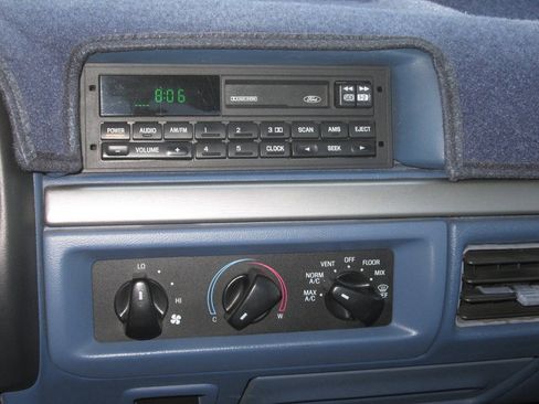 Used 1995 Ford F250 4x4 Regular Cab image 19