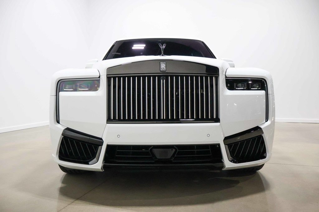 Used 2025 Rolls-Royce Cullinan Black Badge AWD/4WD image 23