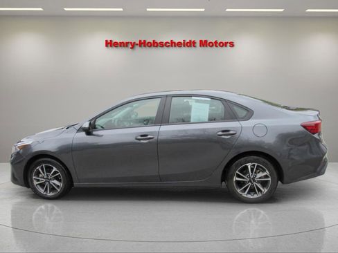 Used 2023 Kia Forte LXS image 10