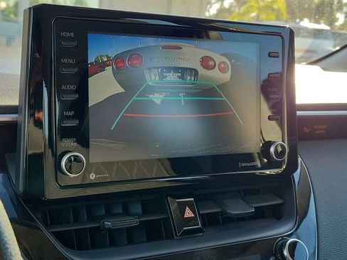 Used 2022 Toyota Corolla LE image 29