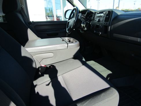 Used 2013 GMC Sierra 1500 SLE w/ Power Tech Package image 18