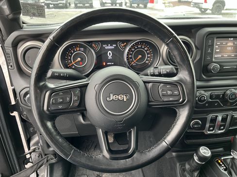 Used 2020 Jeep Wrangler Sport image 17