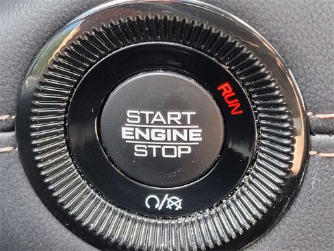 Certified 2022 Jeep Compass Limited image 6