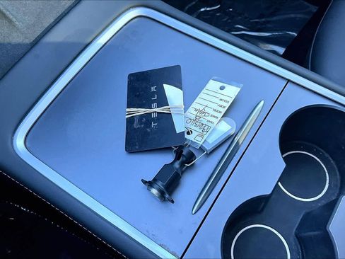 Used 2023 Tesla Model Y Long Range image 14