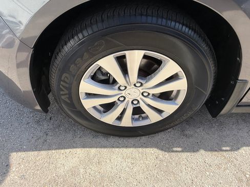 Used 2016 Honda Odyssey SE image 10