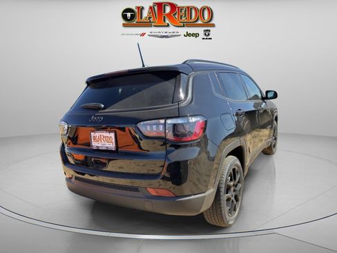 New 2026 Jeep Compass Latitude image 7