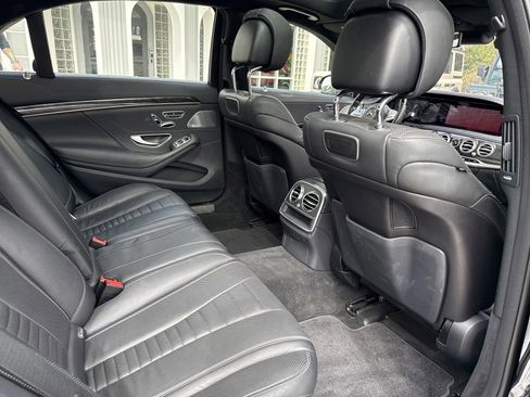Used 2019 Mercedes-Benz S 560 Sedan image 35