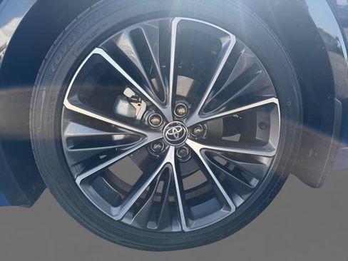 Certified 2026 Toyota Prius XLE FWD image 12