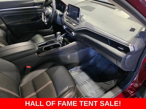 Used 2025 Nissan Altima 2.5 SR FWD image 18
