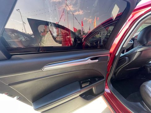 Used 2016 Ford Fusion Titanium image 12
