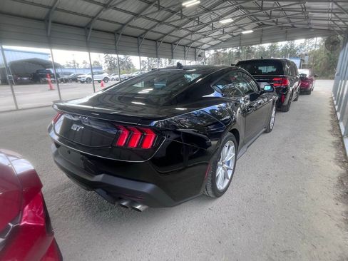 Used 2024 Ford Mustang GT Premium image 5