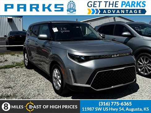 Used 2024 Kia Soul LX w/ Option Group 015 FWD image 1