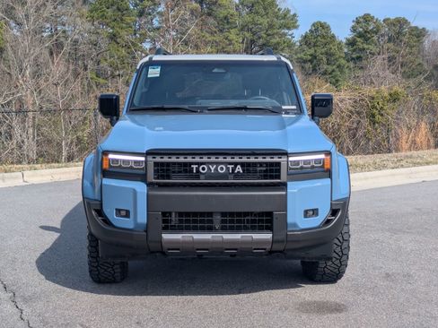 Used 2024 Toyota Land Cruiser image 2