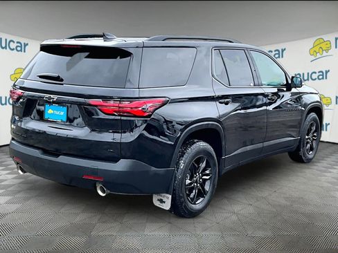Used 2023 Chevrolet Traverse LT w/ Midnight/Sport Edition image 6