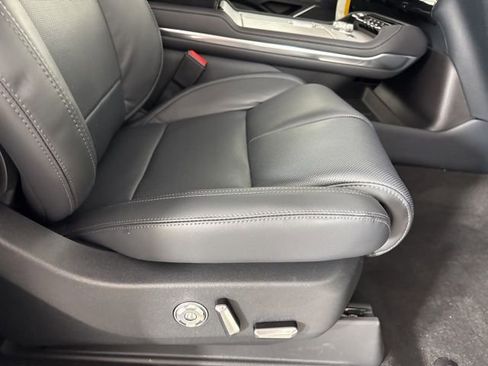 New 2025 Lincoln Navigator Reserve w/ Jet Appearance Package image 21