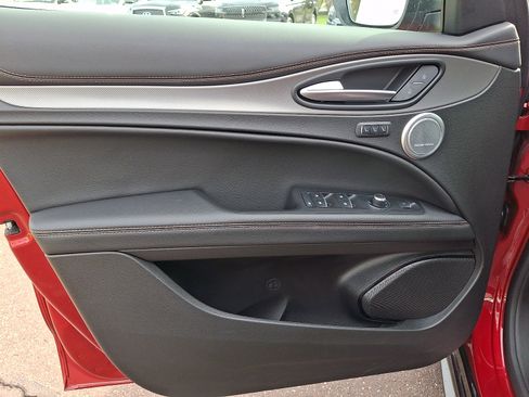 New 2025 Alfa Romeo Stelvio Sprint image 8